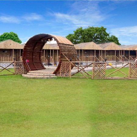 Gopika Resort Vrindāvan Dış mekan fotoğraf