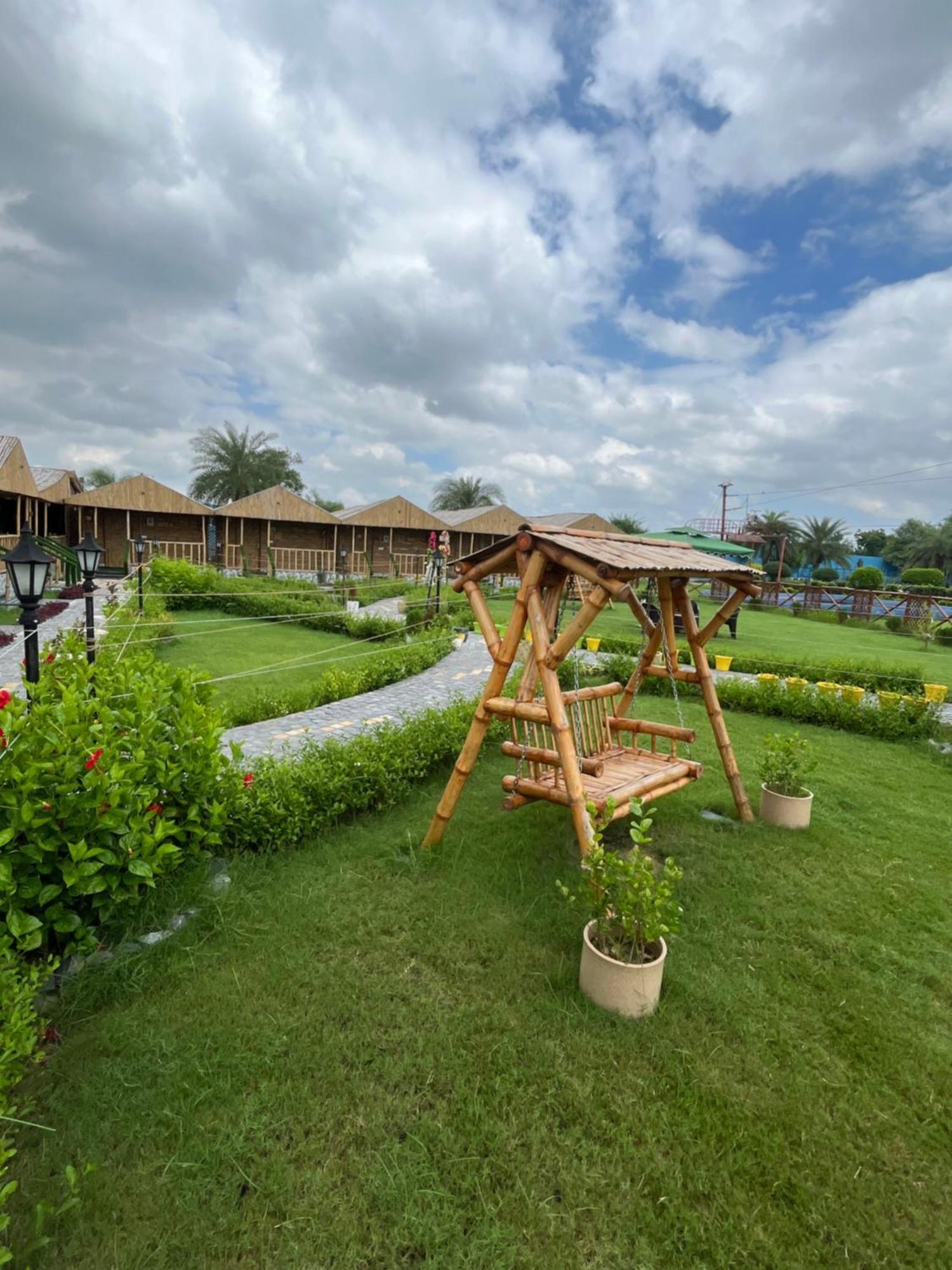 Gopika Resort Vrindāvan Dış mekan fotoğraf
